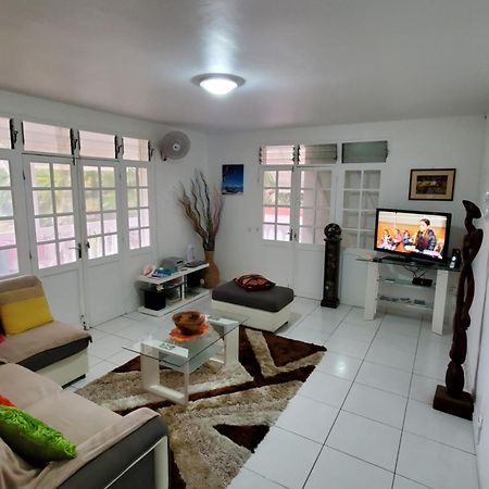 Villa Iguanina120M2-Wifi-300M Plage-4 Pers Le Gosier  Dış mekan fotoğraf