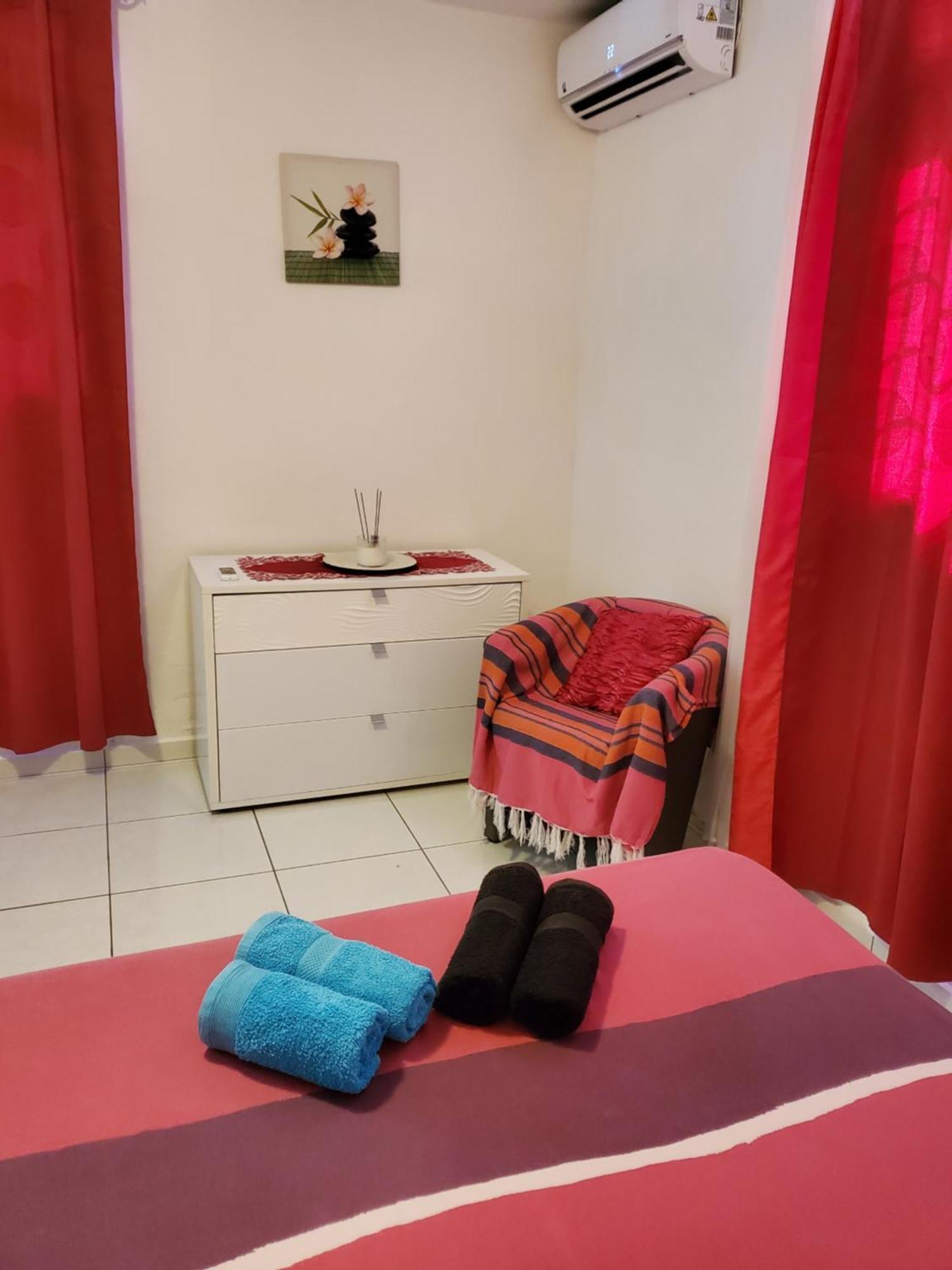 Villa Iguanina120M2-Wifi-300M Plage-4 Pers Le Gosier  Dış mekan fotoğraf